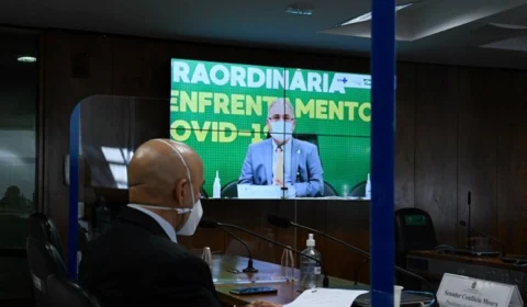 Senadores cobram do ministro da Saúde cronograma detalhado de vacinação