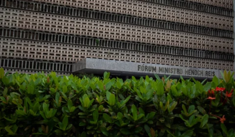 Justiça obriga hospital internar bebê de 2 meses com Covid-19