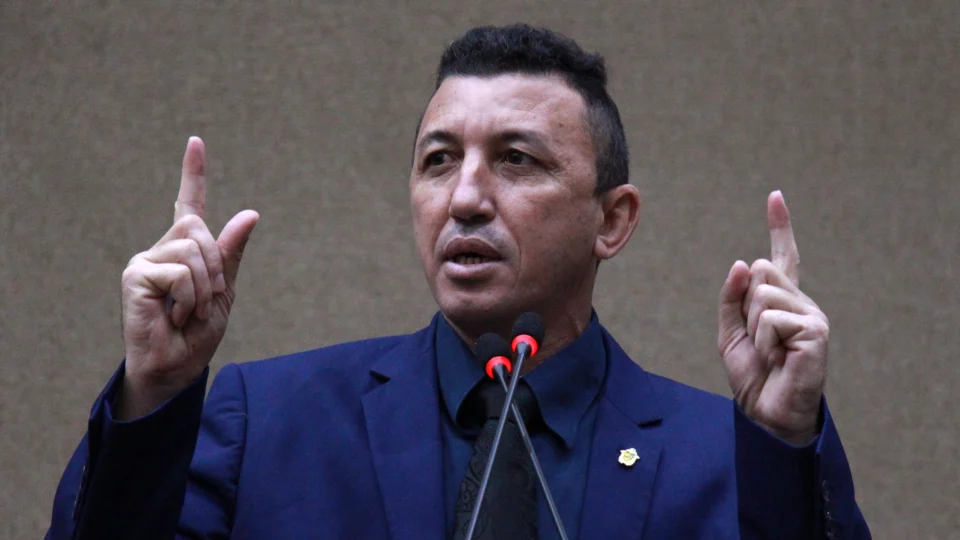 Vereador Sassá comemora cobrança de passaporte de vacina durante eventos de final de ano