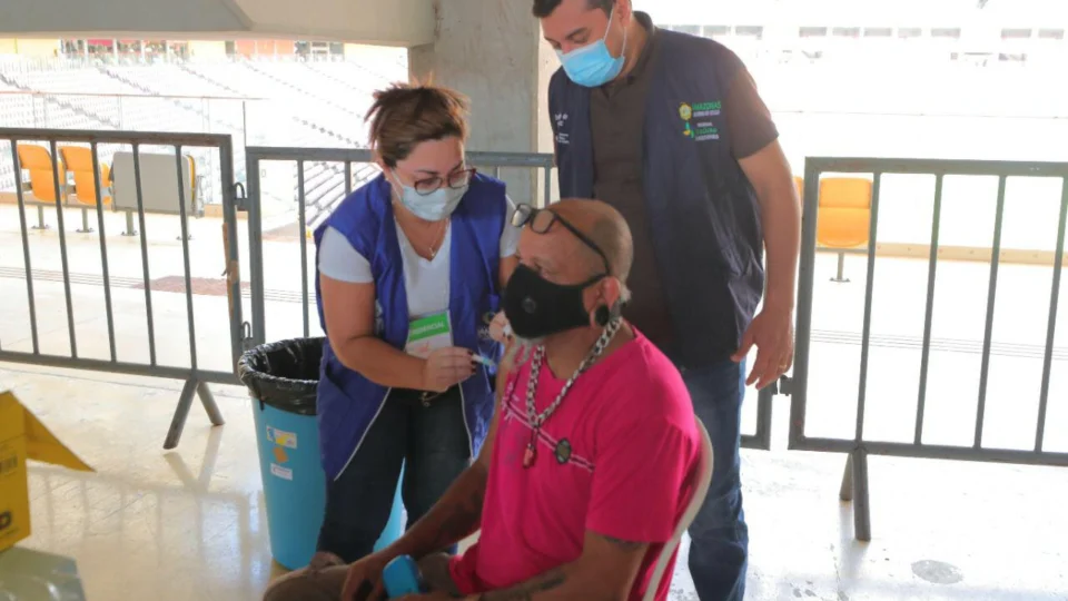 Wilson Lima anuncia marca de 100 mil vacinados em menos de 28 horas da campanha