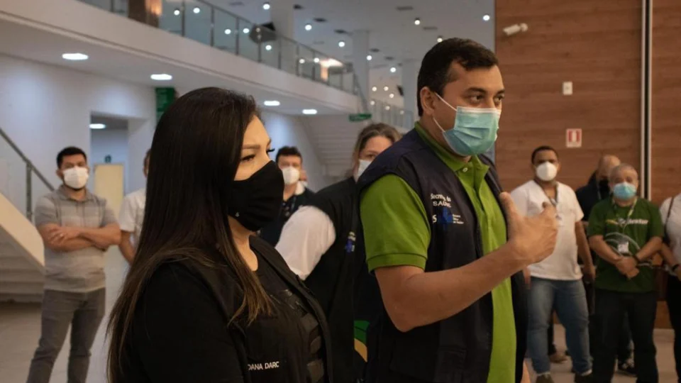Joana Darc acompanha mutirão de vacina e solicita ao governador início da imunização acima de 30 anos
