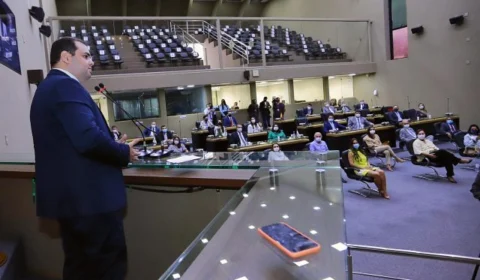 Aleam realiza audiência pública para debater PL sobre transporte hidroviário no Amazonas