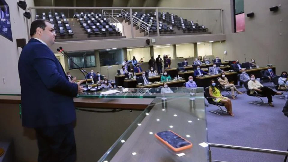 Aleam realiza audiência pública para debater PL sobre transporte hidroviário no Amazonas