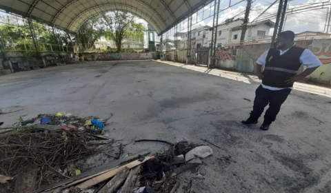 Vereador denuncia obra inacabada deixada pela gestão do ex-prefeito Arthur Neto