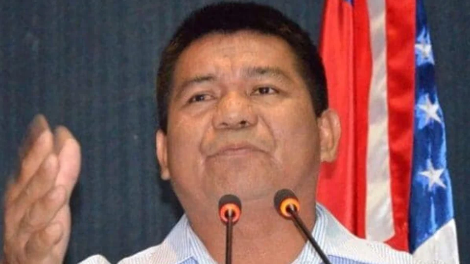 Prefeito de São Gabriel da Cachoeira vai gastar mais de R$ 3,2 milhões em material escolar