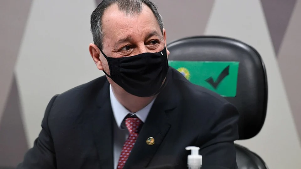 Ministro do STF nega seguimento a habeas corpus em favor de Omar Aziz