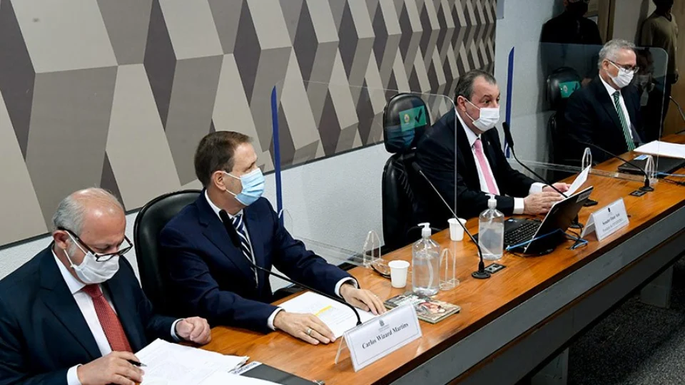 Depois de negar ‘gabinete paralelo’, Wizard se recusa a responder a senadores