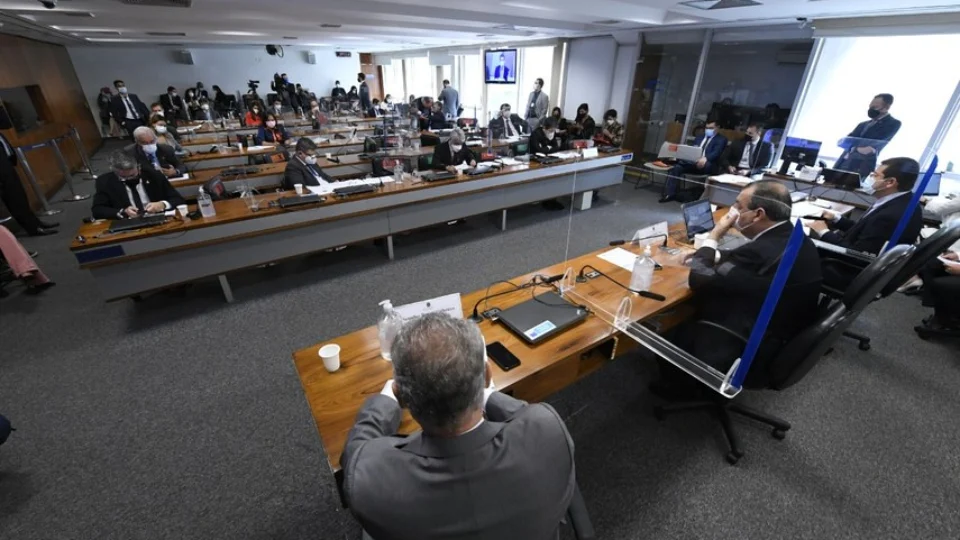 Presidente da CPI da Pandemia elogia ‘viradão’ da vacinação contra a Covid-19 em Manaus