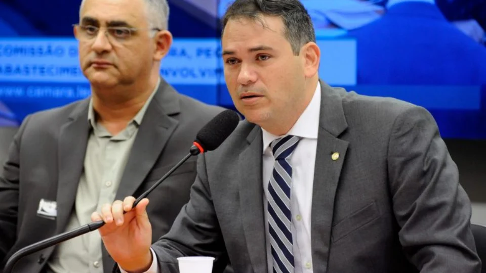 Projeto inclui motoboys e entregadores entre prioridades da vacinação contra Covid