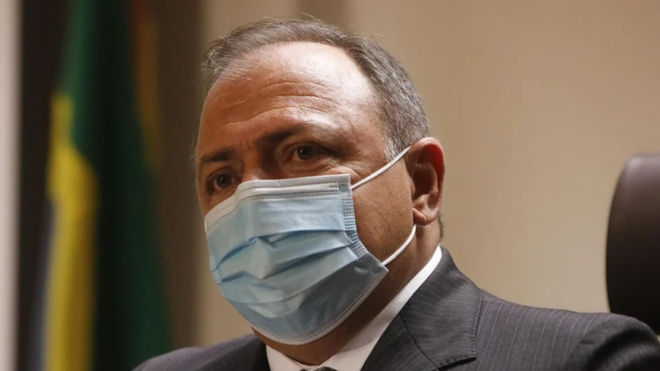 Partidos questionam sigilo centenário do Exército sobre procedimento disciplinar contra Pazuello