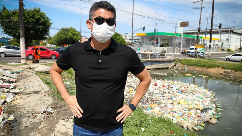 David Almeida irá propor lei para responsabilizar empresas produtoras de resíduos descartados em igarapés