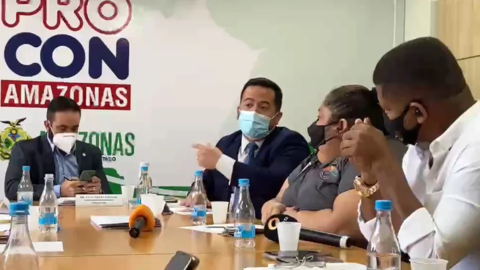 Presidente da Comissão de Defesa do Consumidor da OAB-AM critica vereadores durante debate sobre aumento no combustível