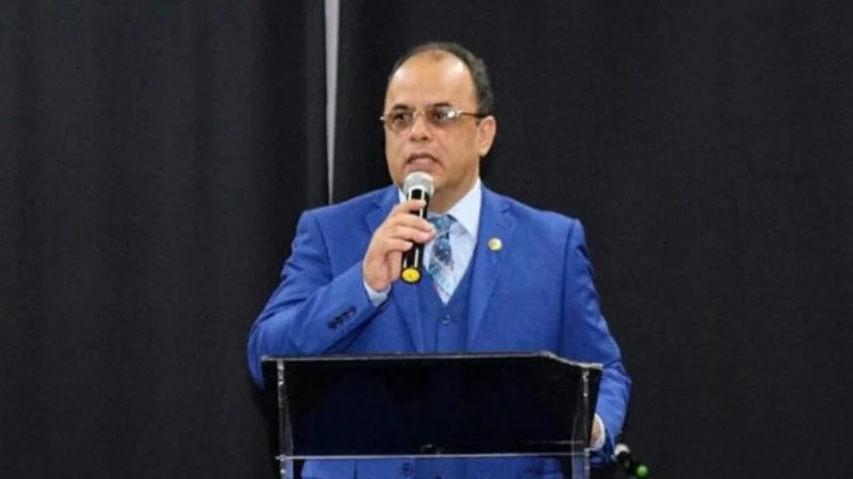 CPI convoca religioso que negociou vacinas pelo triplo do preço de mercado