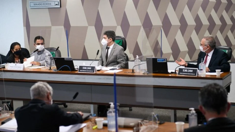 Na CPI, consultor contradiz depoimento de fiscal sobre compra da Covaxin