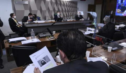 CPI deve fazer acareação entre Emanuela Medrades e Luis Ricardo Miranda