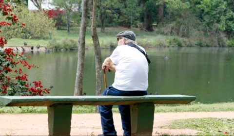 Projeto de lei prevê piso especial da Previdência para ‘super idosos’