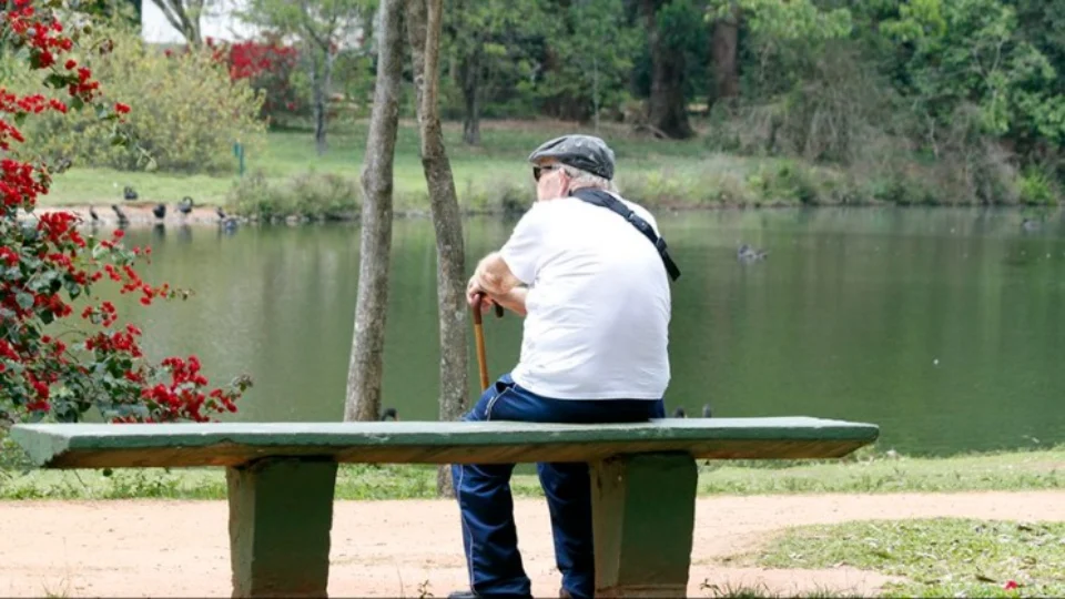 Projeto de lei prevê piso especial da Previdência para ‘super idosos’