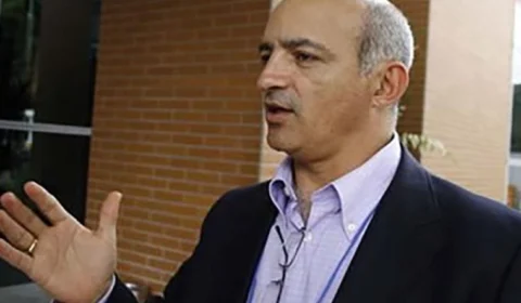 Com dispensa de licitação, prefeito de Manaquiri paga quase R$ 800 mil por madeira