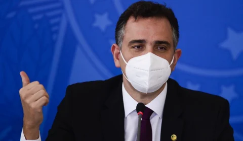 Pacheco diz que conversará com Alcolumbre sobre sabatina de André Mendonça