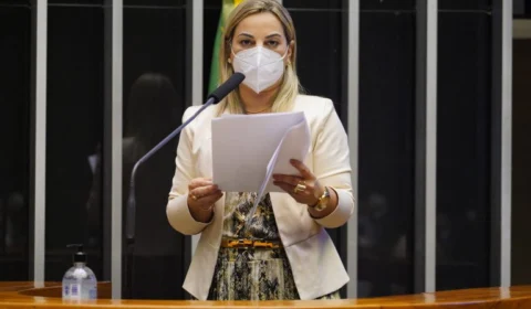 Projeto atribui à justiça comum competência para julgar crimes de violência doméstica envolvendo militares