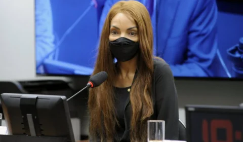 CCJ rejeita recurso de Flordelis contra cassação do seu mandato; caso vai ao Plenário