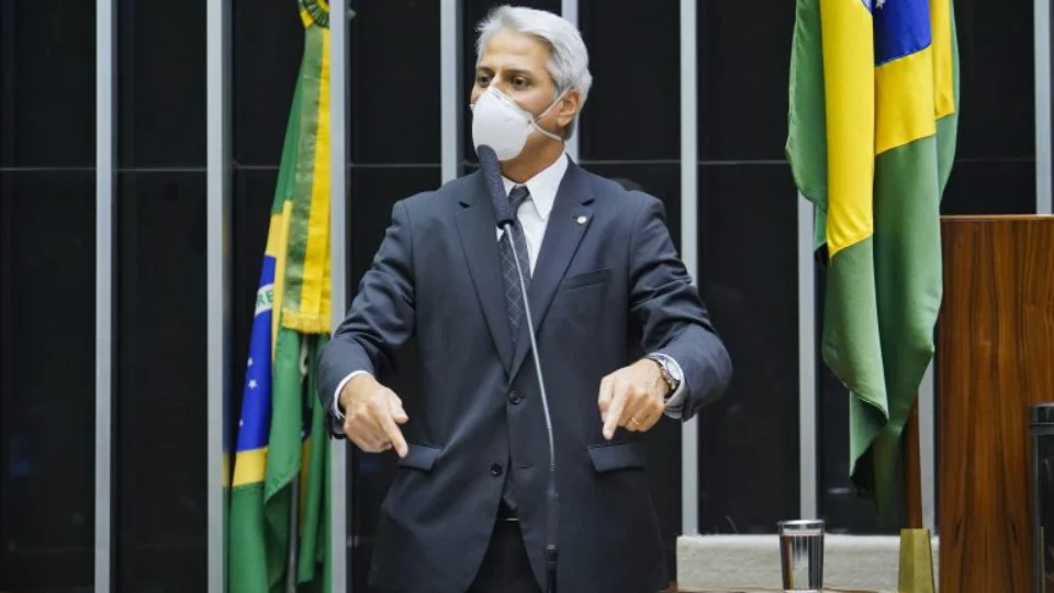 Oposição vai ao STF contra lei que viabiliza a desestatização da Eletrobras