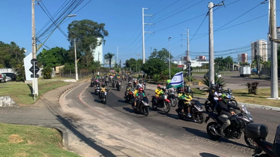 Sem Bolsonaro apoiadores fazem ‘motociata’ em Manaus