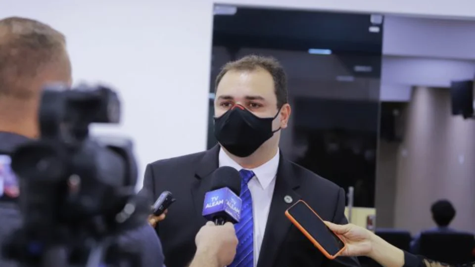 Presidente da Aleam anuncia Plano de Cargos e Salários para servidores da Casa Legislativa