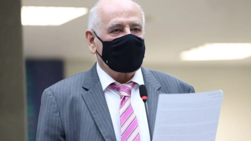 Serafim diz que Bolsonaro comete equívoco ao culpar governadores por alta do preço da gasolina