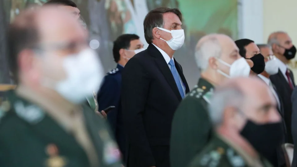 Bolsonaro participa de solenidade de promoção de oficiais-generais