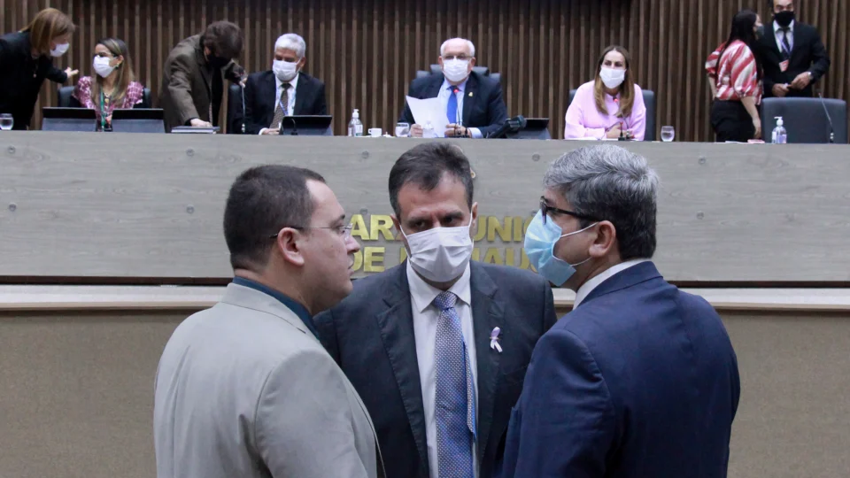 Vereadores debatem regionalização da merenda escolar durante sessão na CMM