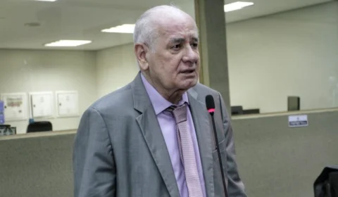 Serafim propõe audiência pública para debater regulamento de flutuantes no Tarumã