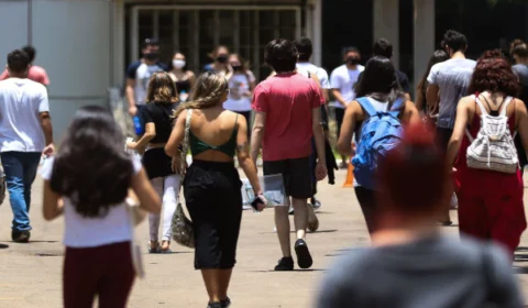 Partidos e entidades de classe questionam regras para isenção da taxa de inscrição no Enem