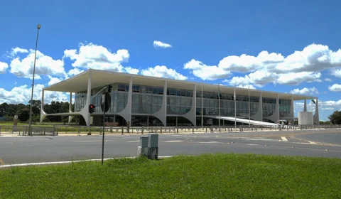 Sancionada lei para combater violência política contra a mulher