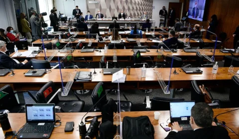 CPI da Pandemia aprova quebras de sigilo e requisição de servidores da PF