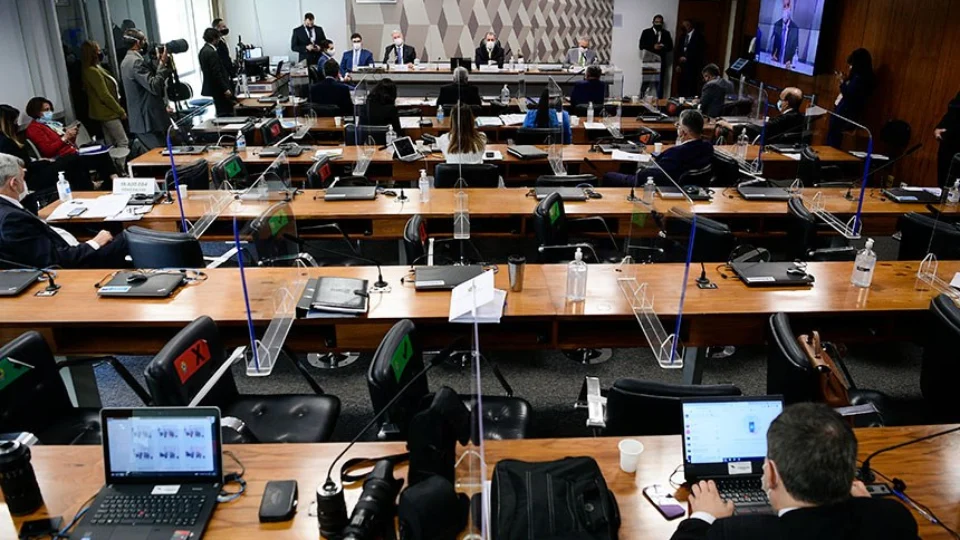 CPI da Pandemia aprova quebras de sigilo e requisição de servidores da PF