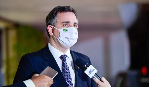 Presidente do Congresso pede diálogo amplo entre Rússia e Ucrânia