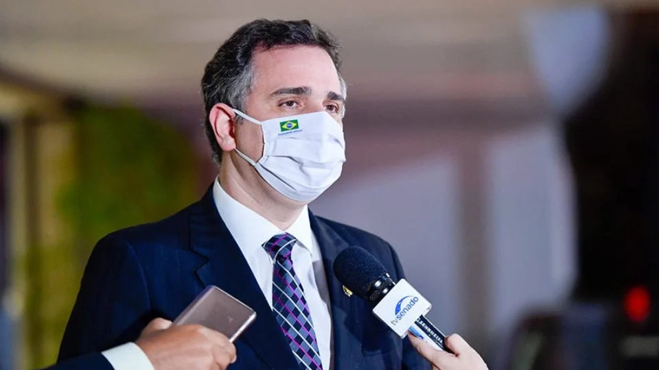 Presidente do Congresso pede diálogo amplo entre Rússia e Ucrânia