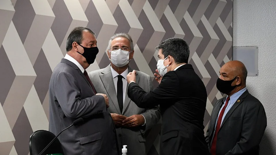 Omar Aziz recorre de decisão de Fachin sobre inquérito aberto pela PF