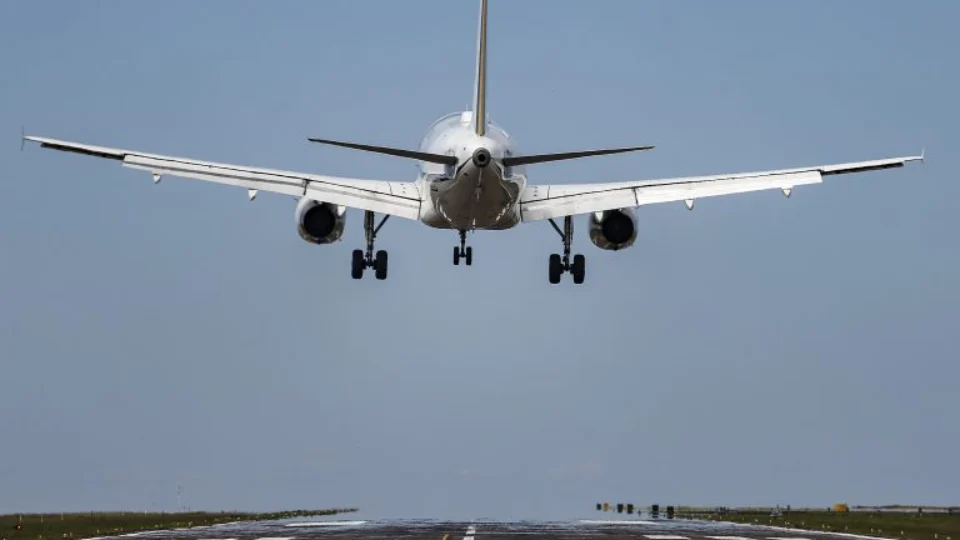 Projeto ratifica adesão do Brasil a acordo sobre serviços aéreos internacionais