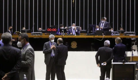 Câmara conclui votação da PEC da Reforma Eleitoral em segundo turno