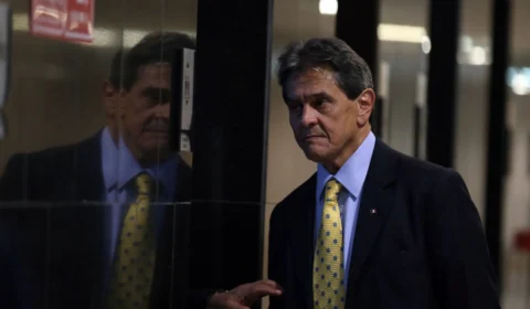 Após exame no IML, Jefferson vai para Superintendência da PF no Rio