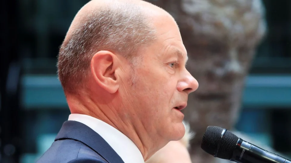 Alemanha: Partido Social-Democrata vence com 25,7% dos votos