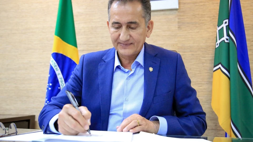 TSE anula decisão que tornava governador do Amapá inelegível