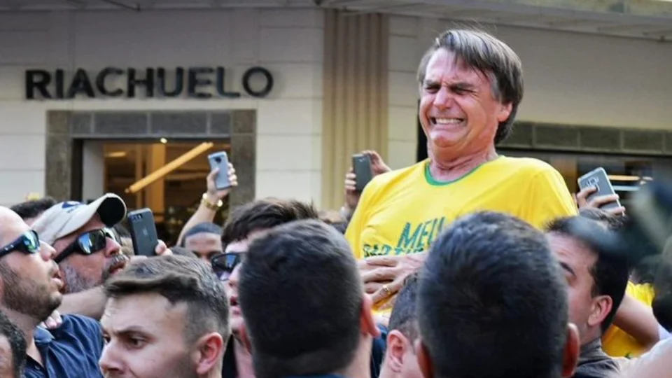 ‘Se preciso for, a vida pela liberdade’, diz Bolsonaro após relembrar atentado em suas redes sociais