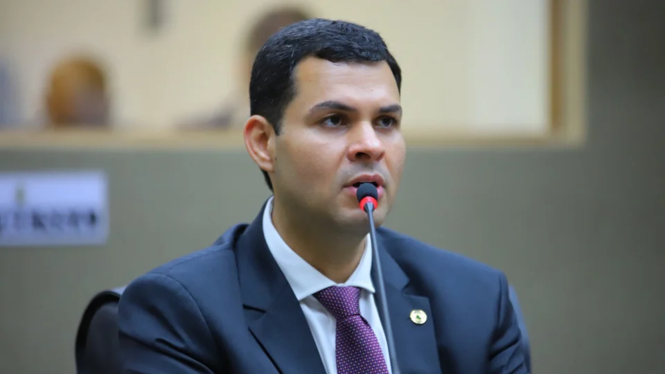 Saullo Vianna vai denunciar pane mecânica em avião da Voepass à Anac