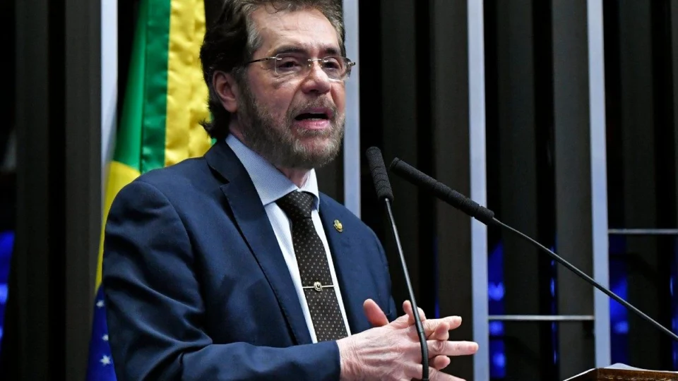 ‘ONGs não estão a serviço do Brasil’, diz Plínio Valério, presidente da CPI no Senado