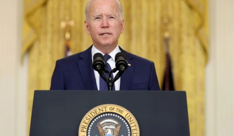 Biden sanciona projeto de infraestrutura de US$1 trilhão