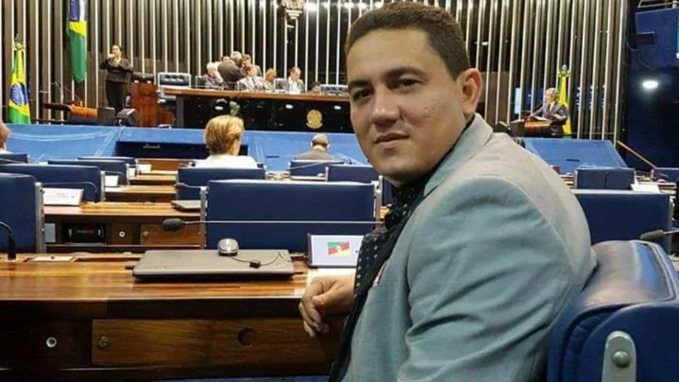 Prefeito de Borba vai gastar mais de R$ 685 mil com serviços de metalúrgica e soldagem