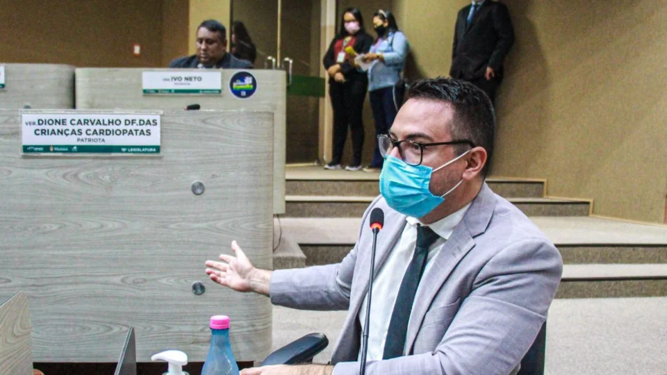 Vereador Rodrigo Guedes cobra contratação de professores do cadastro reserva de concurso da Semed